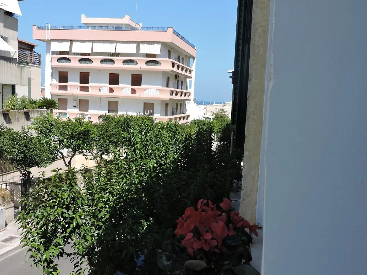 Garibaldi 52 Exclusive Apartments Bari 0*,